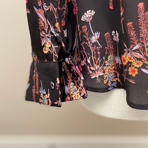 Semi Sheer Floral Blouse Lily White - Picture 5 of 8